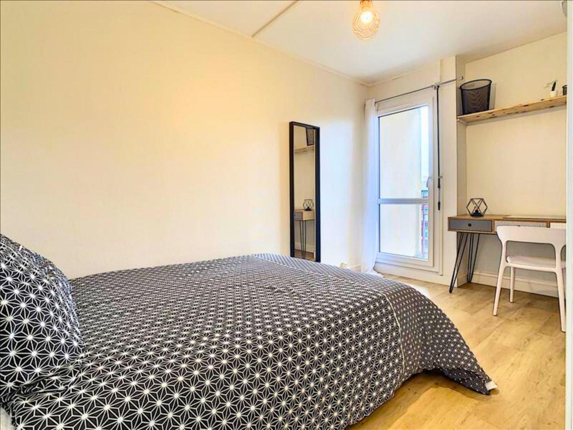Ideal Groupe - Grands Espaces - 4 Chambres - Parking Gratuit - Proche Centre, Gare & Transports - Wifi - Offre Special De Reduction Jusqu'A -50 Le Mans Extérieur photo